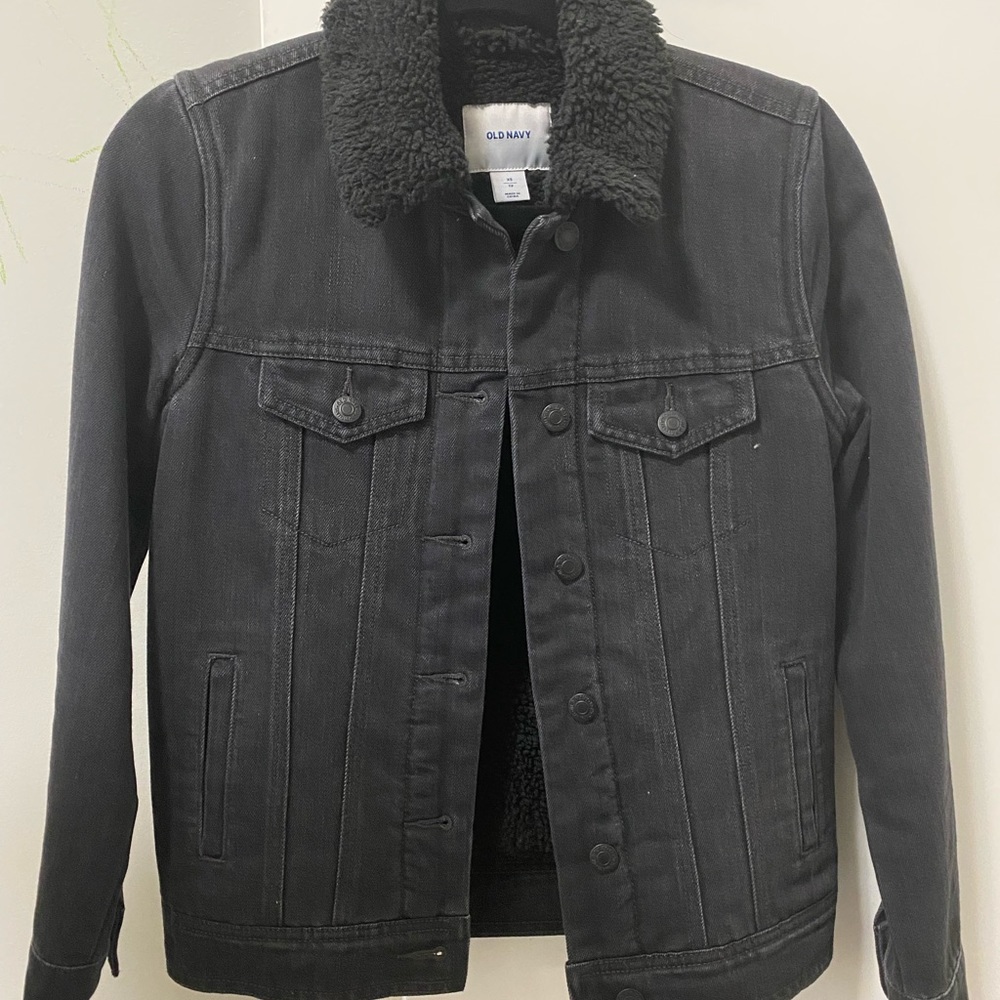 Old navy Black jean jacket size XS